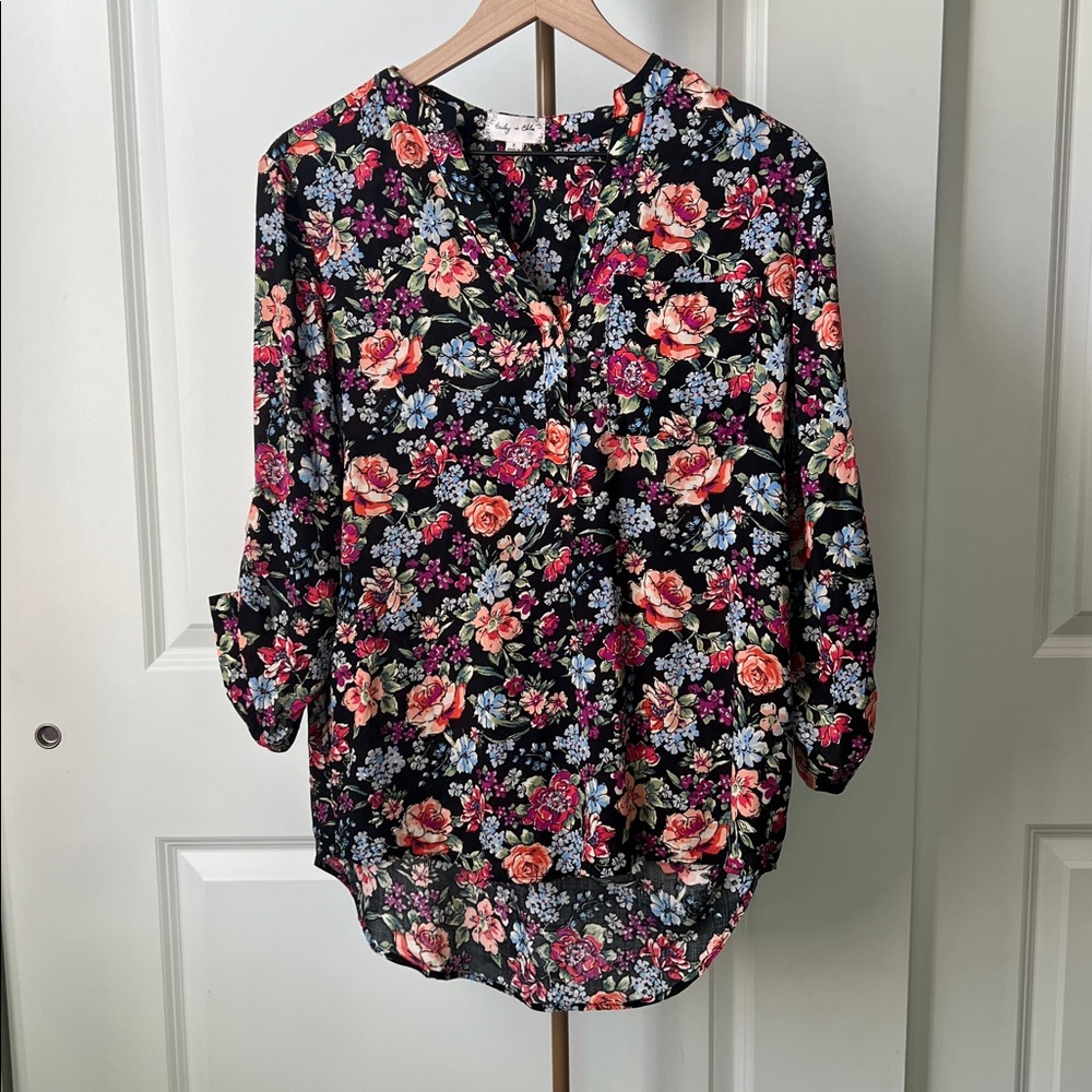 Bailey + Chloe Floral Women's Top - Black and Pink